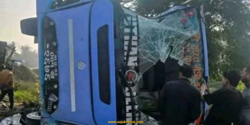 प्यूठानको यात्रुबाहक बस भारतमा दुर्घटना