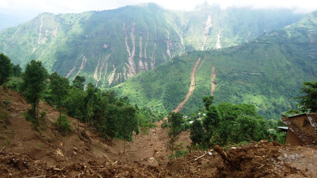 विपत पर्दा ‘जाग्छन्’ अरुबेला ‘निदाउँछन्’ स्थानीय सरकार