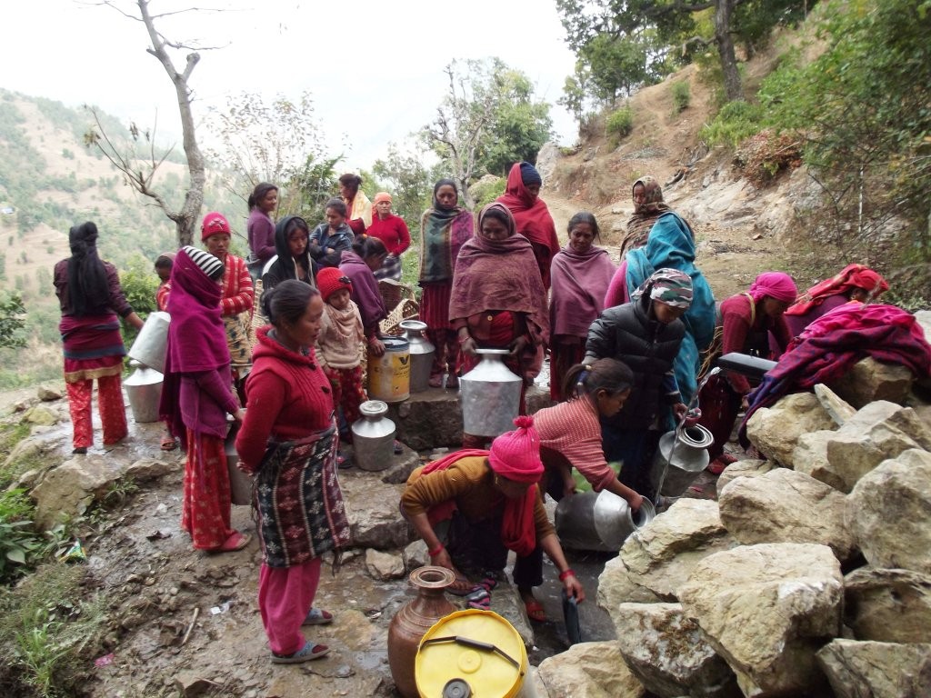 खानेपानीको चरम अभाव झेल्दै मर्काबाङवासी