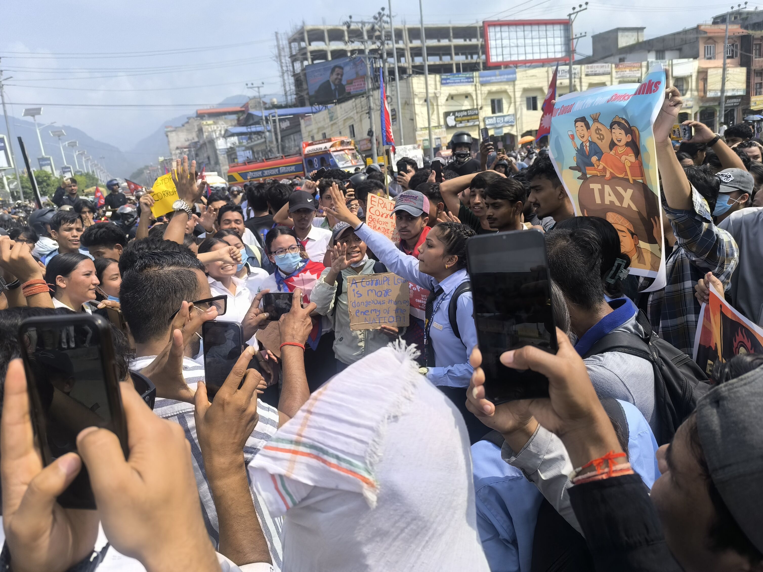 रुपन्देही जिल्लाभर अनिश्च्तिकालिन कफूर्य